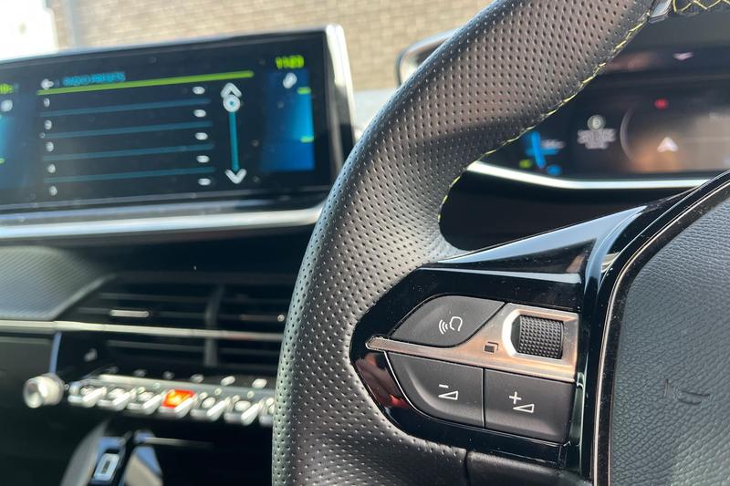 Used Peugeot 2008 2023 for sale - 78042861: Photo 29