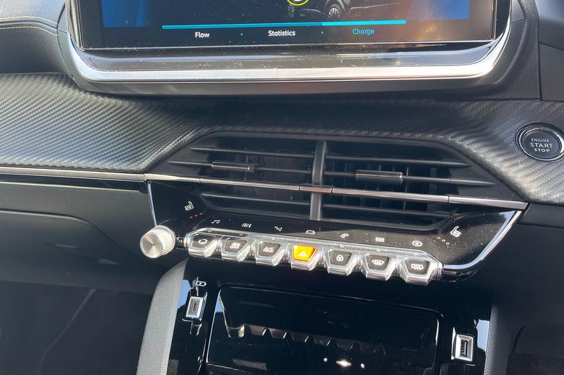 Used Peugeot 2008 2023 for sale - 78042861: Photo 38