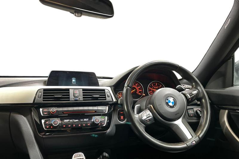Used BMW 3 Series 2018 for sale - 77685125: Photo 10