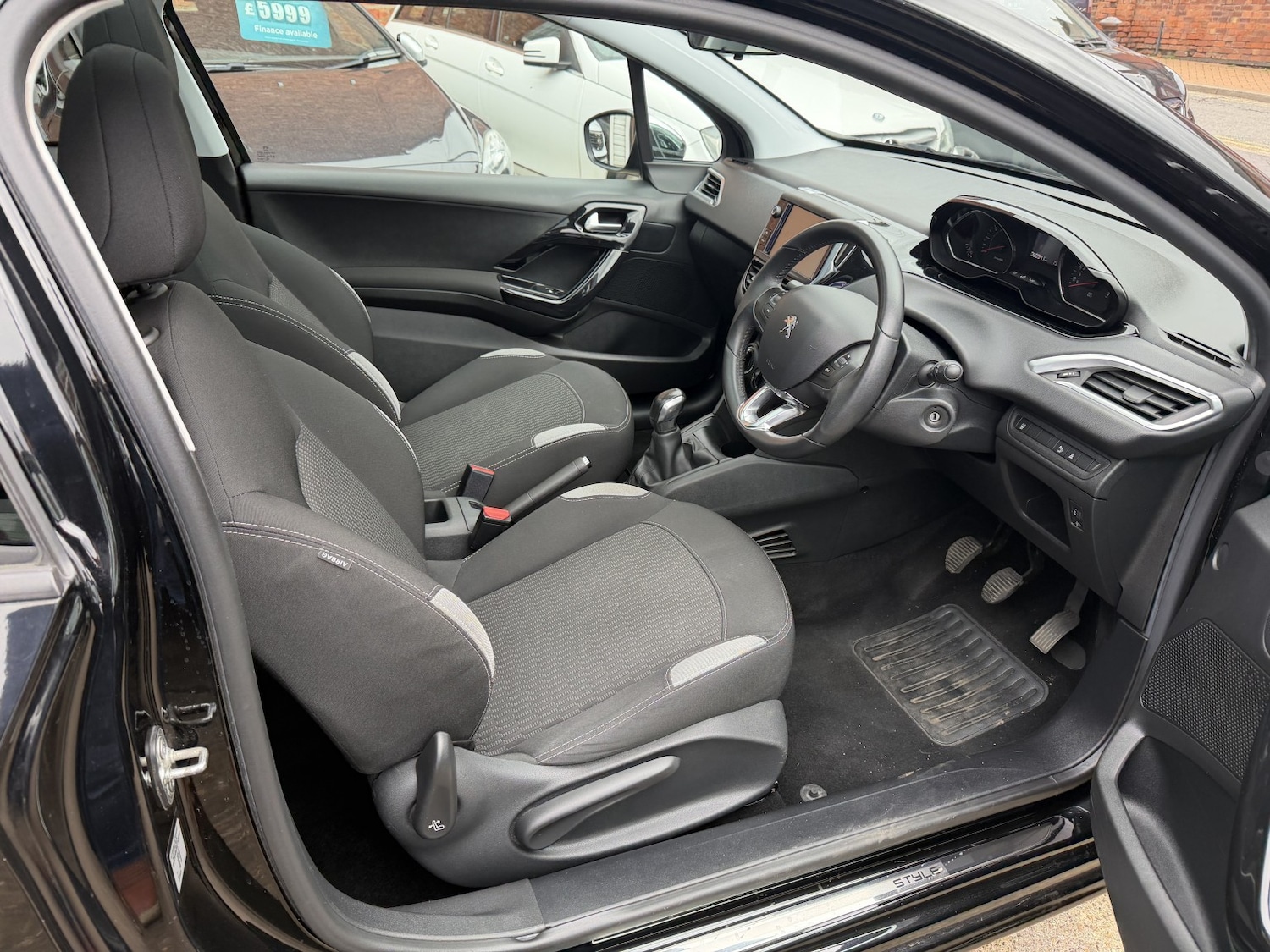 Used Peugeot 208 2014 for sale - 78031762: Photo 13