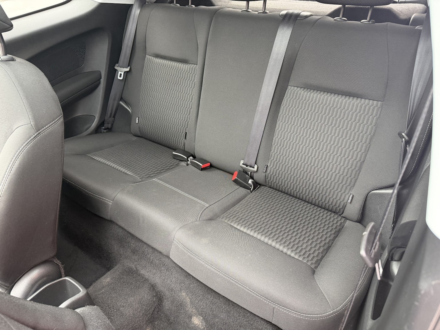 Used Peugeot 208 2014 for sale - 78031762: Photo 4