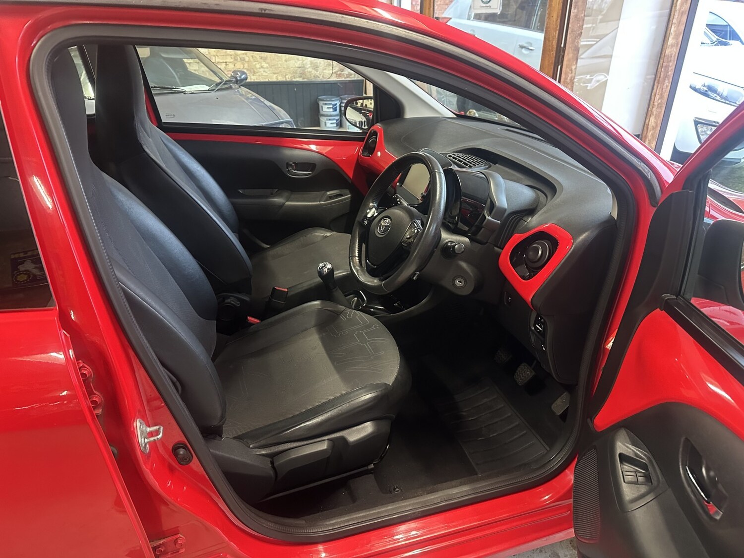 Used Toyota AYGO 2015 for sale - 78031662: Photo 17