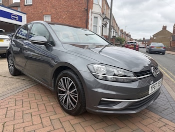 Used Volkswagen Golf 2017 for sale - 78932448: Photo
