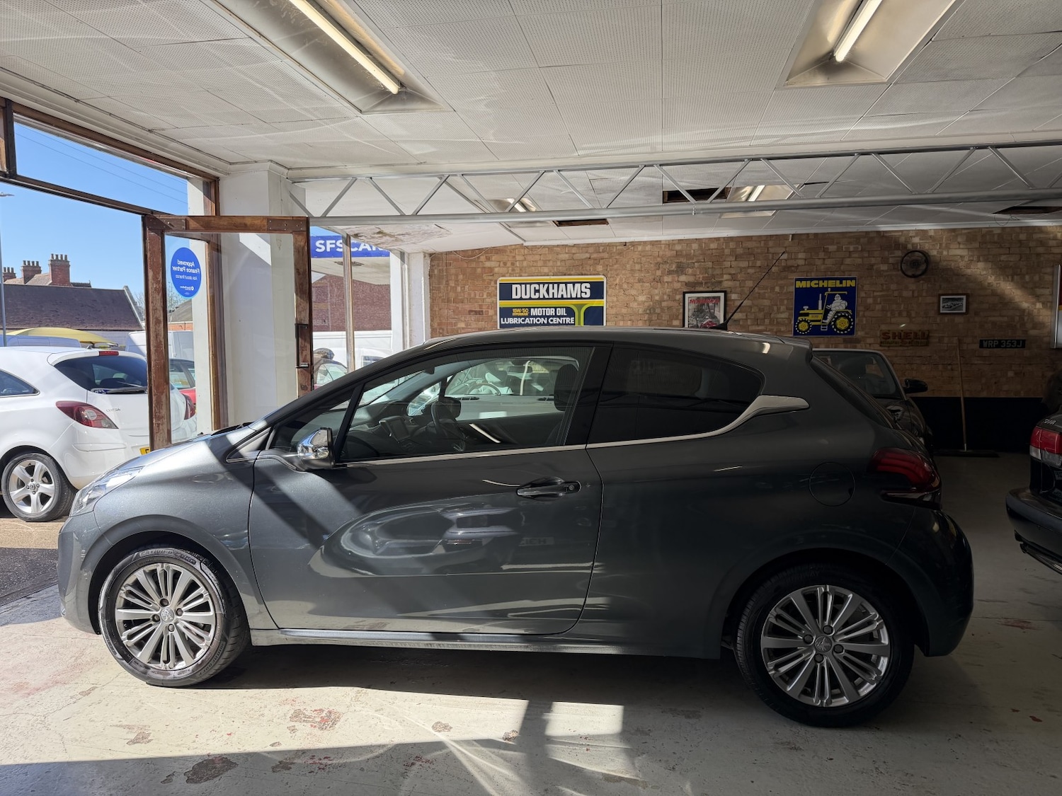 Used Peugeot 208 2016 for sale - 78155406: Photo 4
