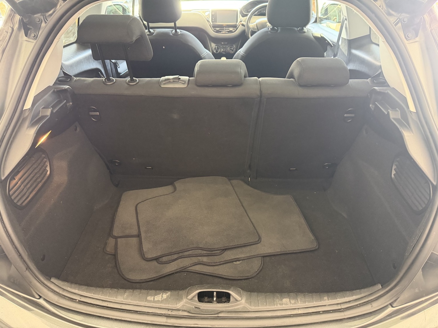 Used Peugeot 208 2016 for sale - 78155406: Photo 5