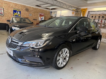 Used Vauxhall Astra 2017 for sale - 78031717: Photo
