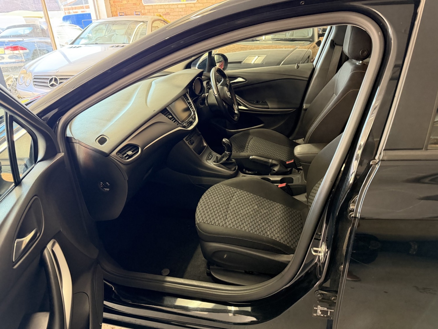 Used Vauxhall Astra 2017 for sale - 78031717: Photo 3