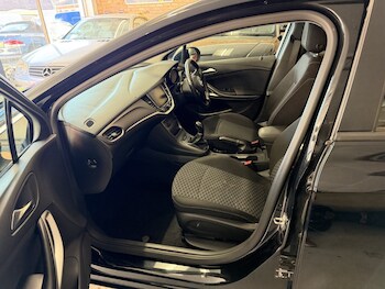 Used Vauxhall Astra 2017 for sale - 78031717: Photo