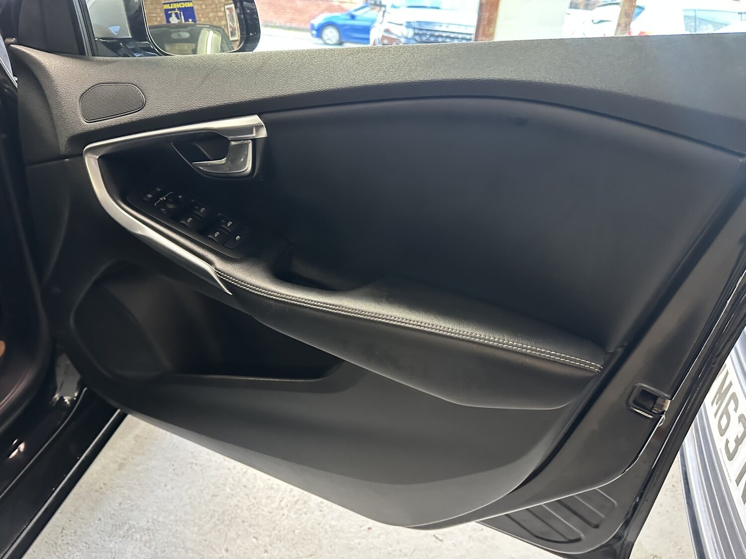 Used Volvo V40 2014 for sale - 78031623: Photo 19