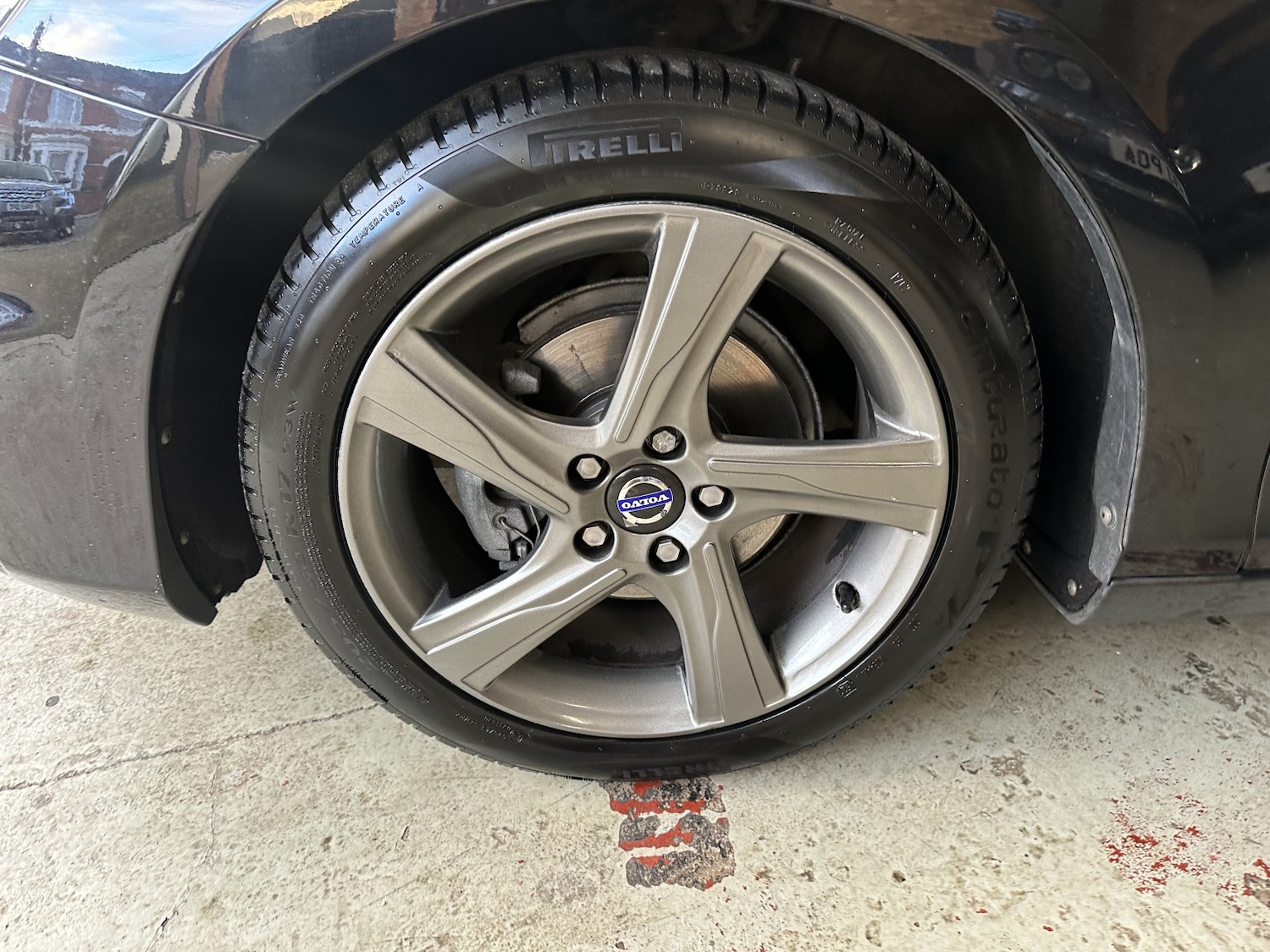 Used Volvo V40 2014 for sale - 78031623: Photo 2