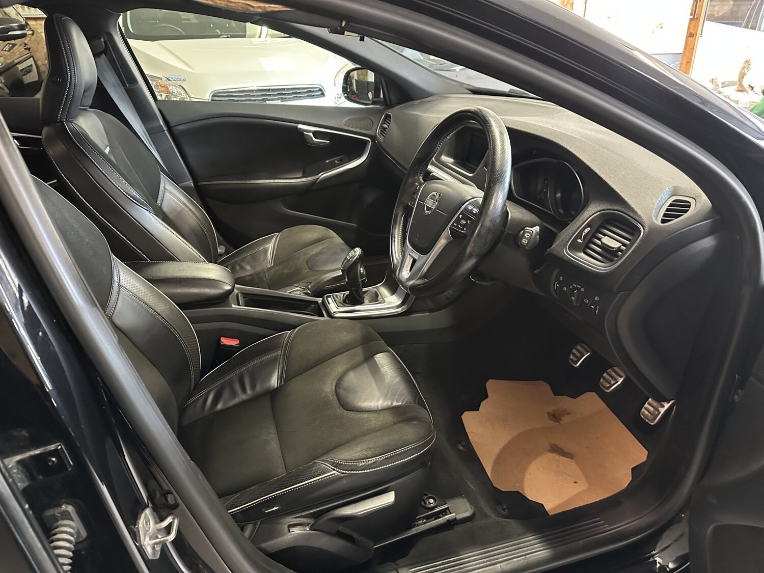 Used Volvo V40 2014 for sale - 78031623: Photo 21