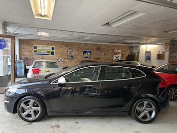 Used Volvo V40 2014 for sale - 78031623: Photo