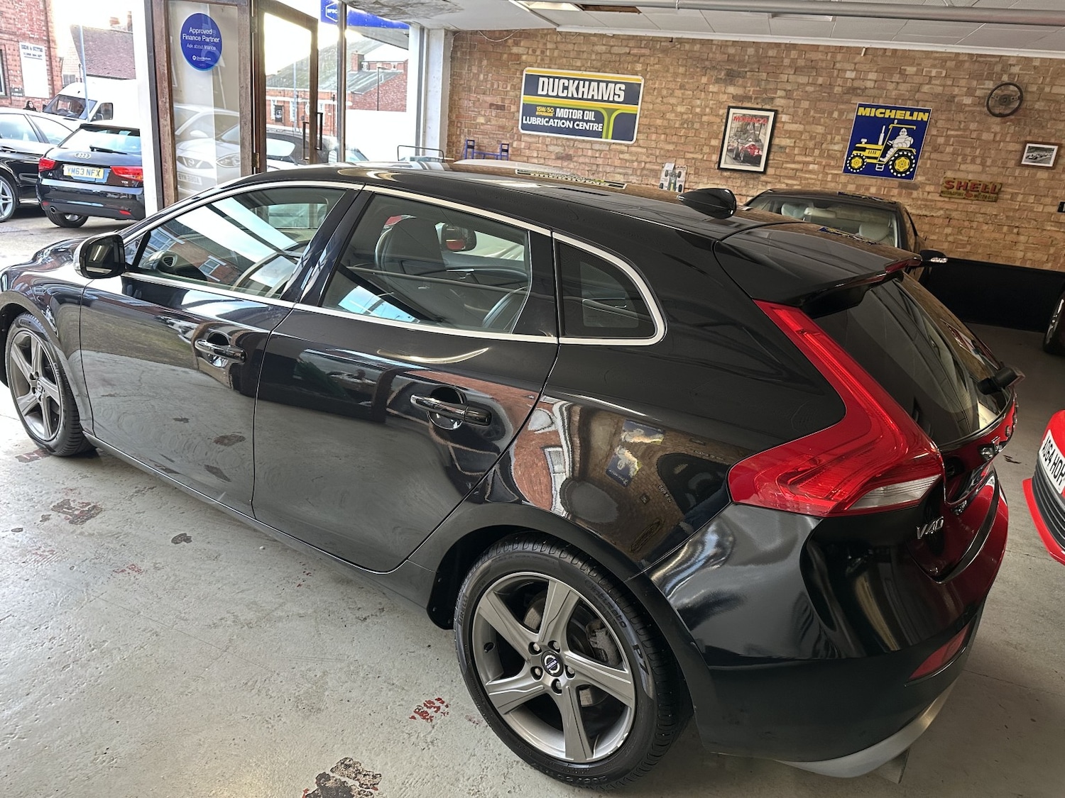 Used Volvo V40 2014 for sale - 78031623: Photo 4