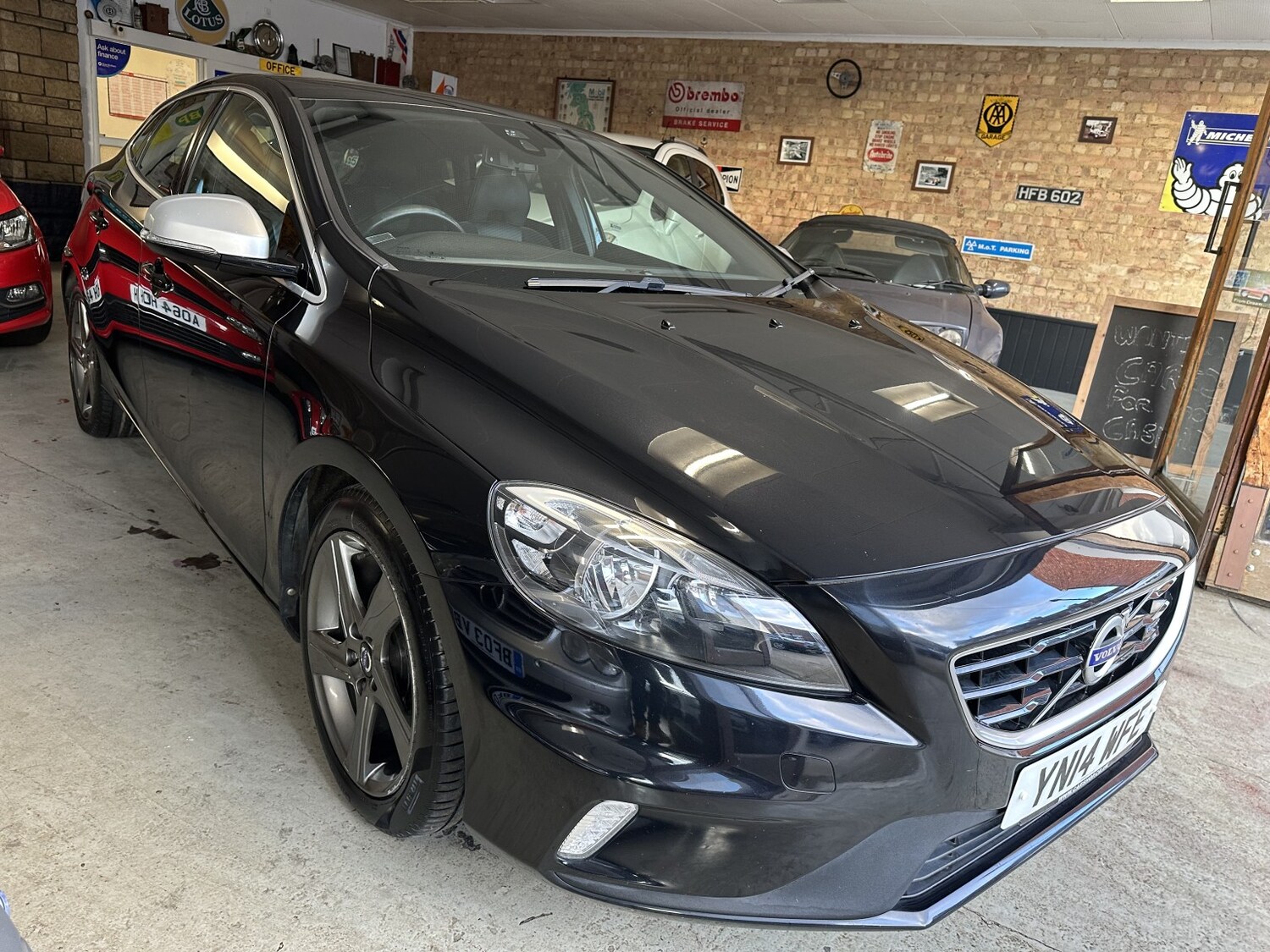 Used Volvo V40 2014 for sale - 78031623: Photo 9