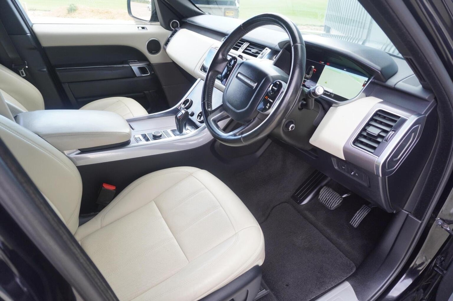 Used Land Rover Range Rover Sport 2018 for sale - 76794146: Photo 16