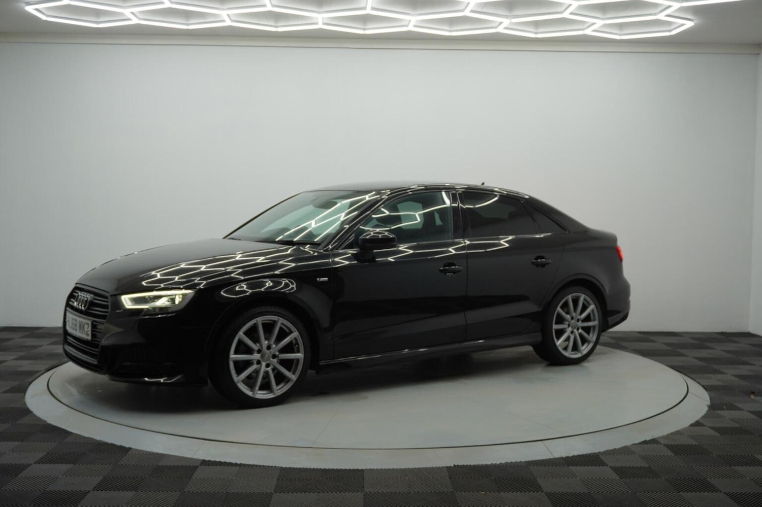 Used Audi A3 2018 for sale - 76794147: Photo 2