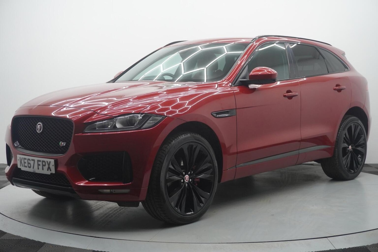 Used Jaguar F-Pace 2017 for sale - 78004506: Photo 2