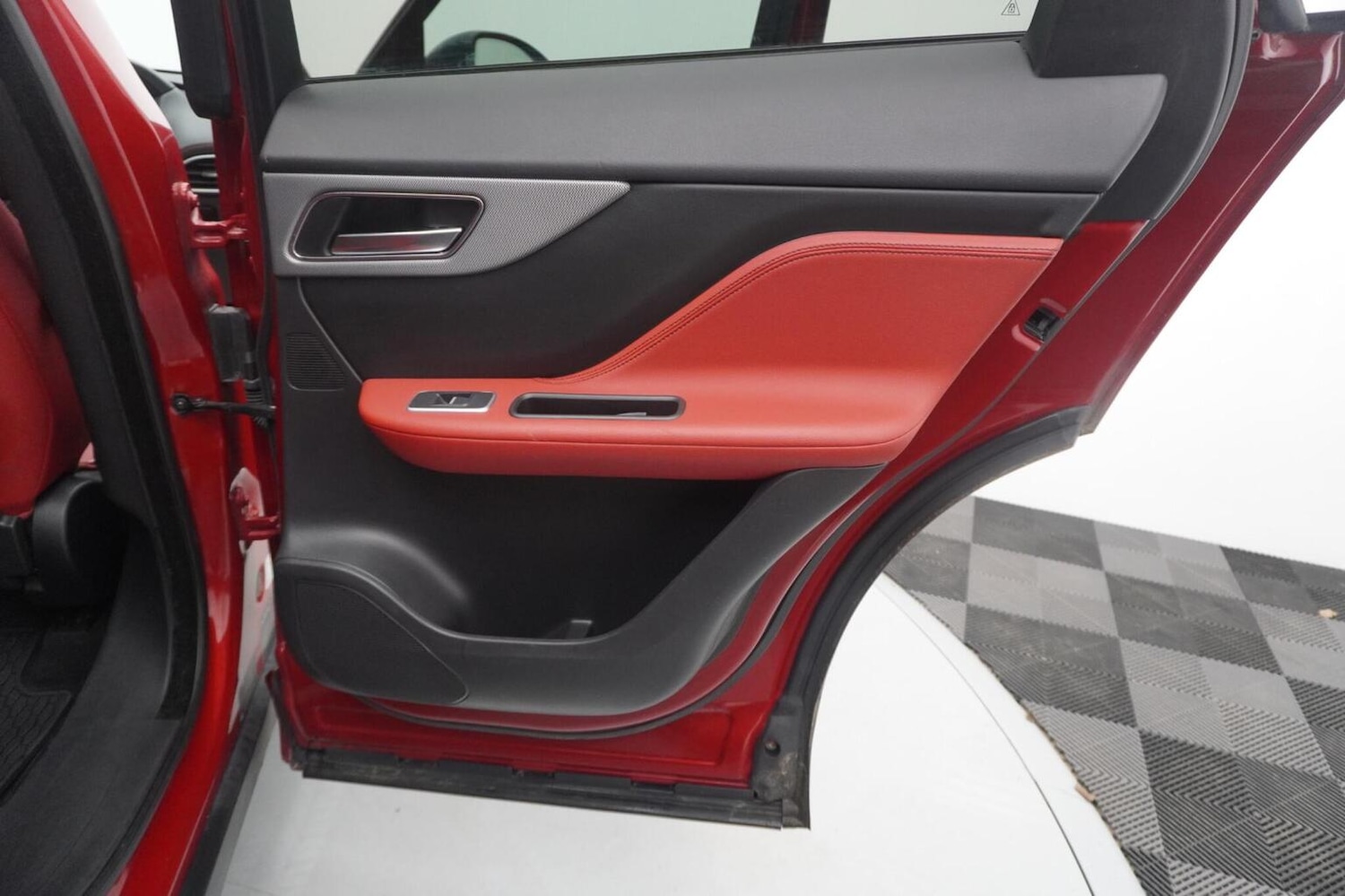 Used Jaguar F-Pace 2017 for sale - 78004506: Photo 41