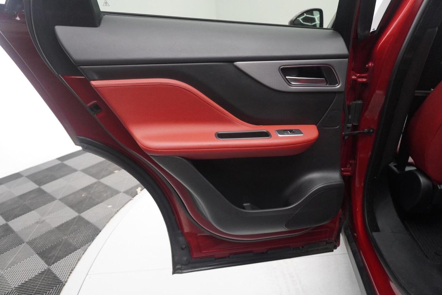 Used Jaguar F-Pace 2017 for sale - 78004506: Photo 42