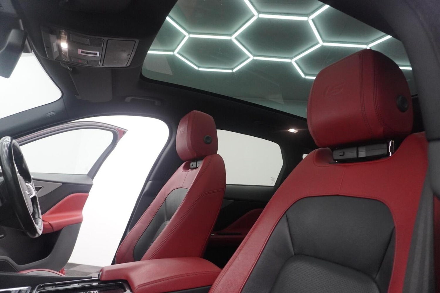 Used Jaguar F-Pace 2017 for sale - 78004506: Photo 46