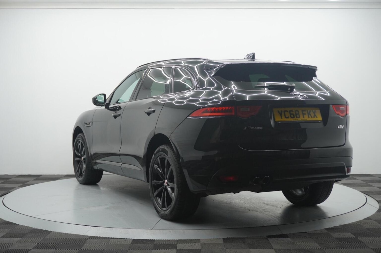 Used Jaguar F-Pace 2018 for sale - 77237084: Photo 12