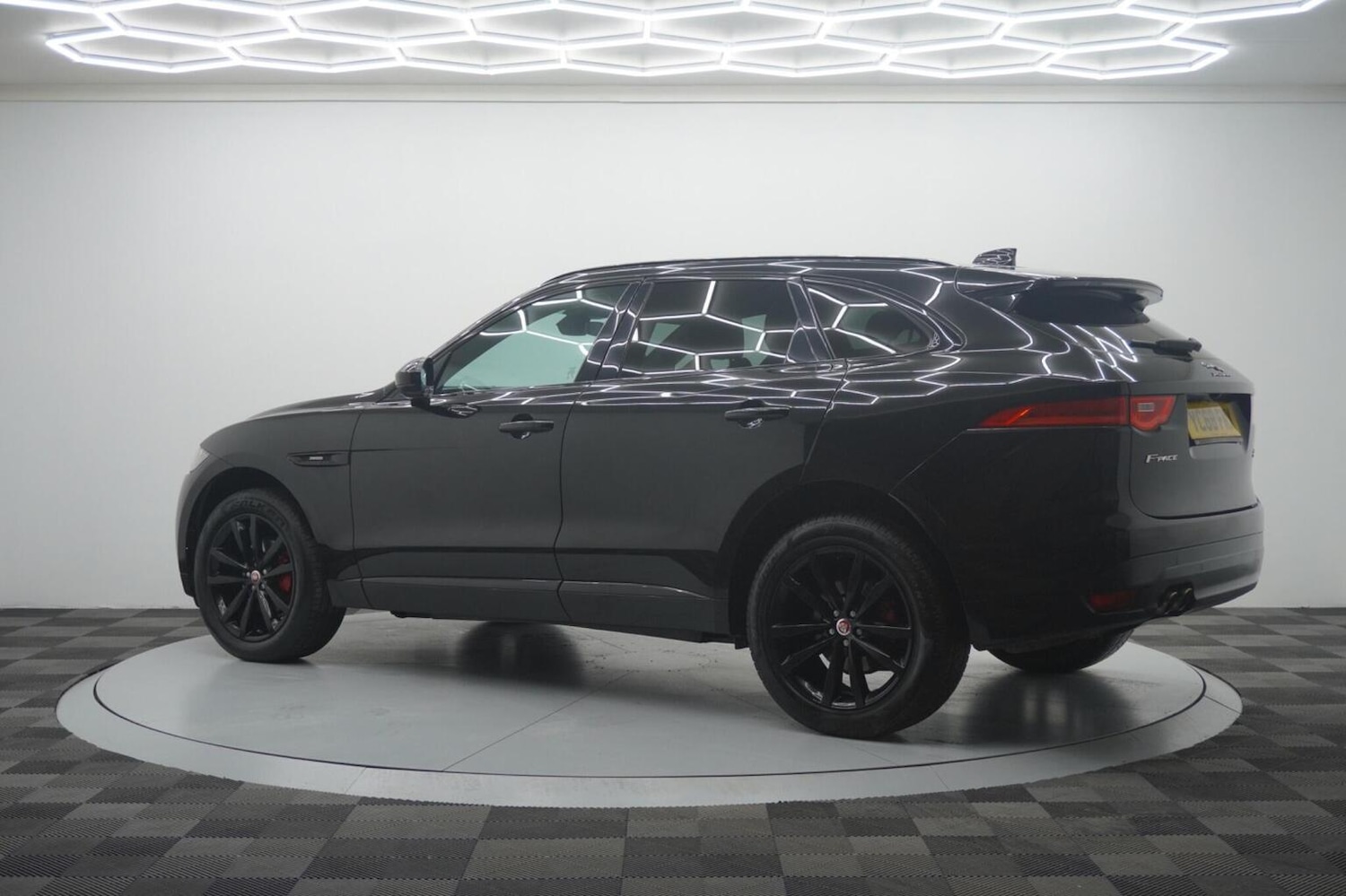 Used Jaguar F-Pace 2018 for sale - 77237084: Photo 17