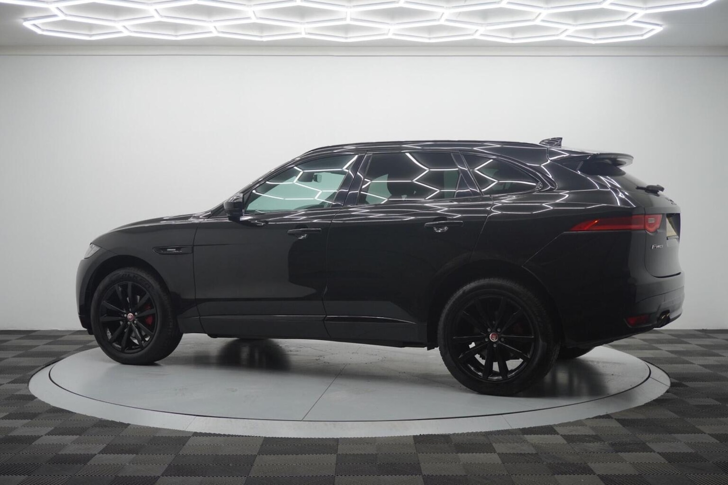 Used Jaguar F-Pace 2018 for sale - 77237084: Photo 19