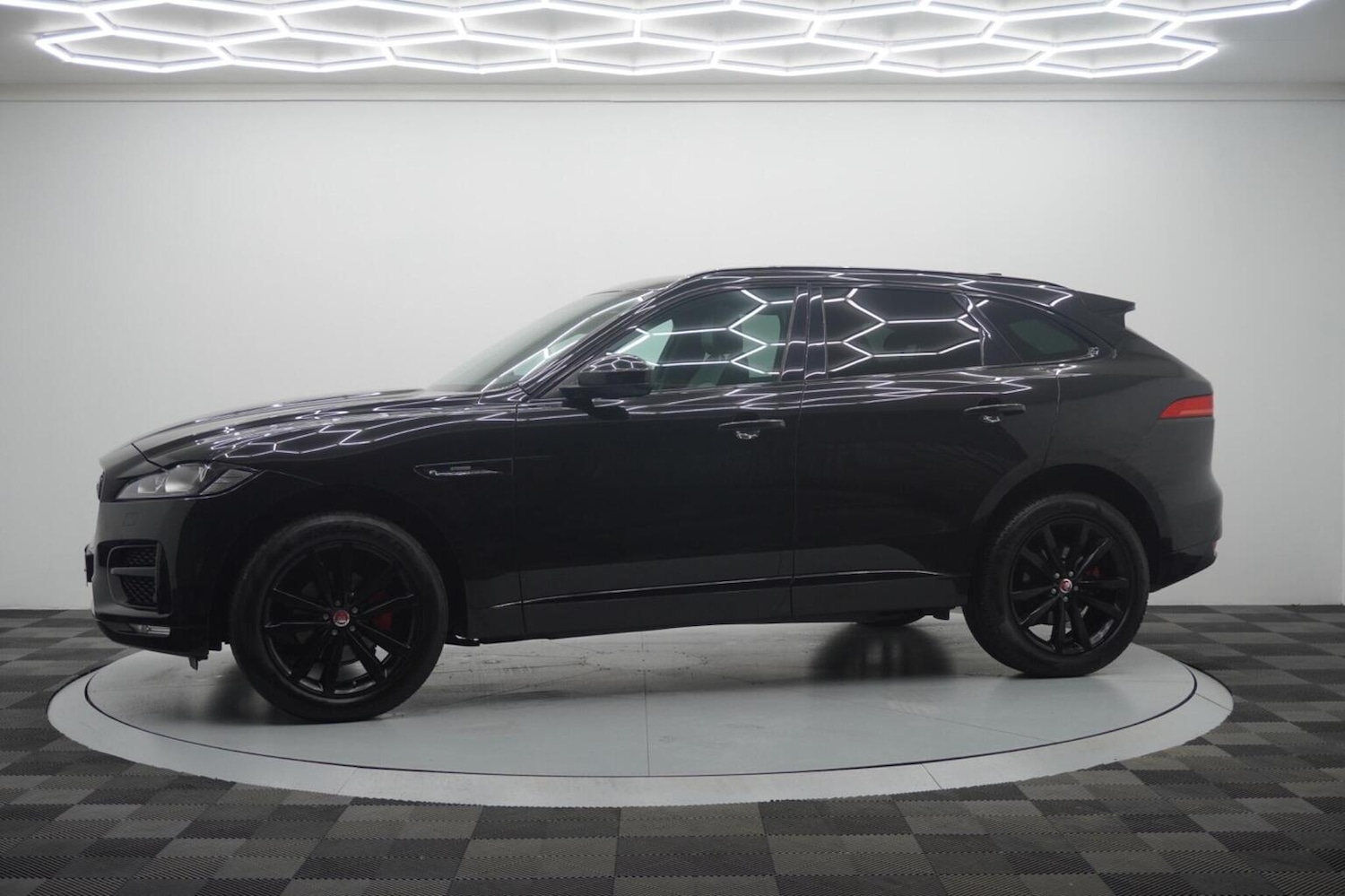 Used Jaguar F-Pace 2018 for sale - 77237084: Photo 22