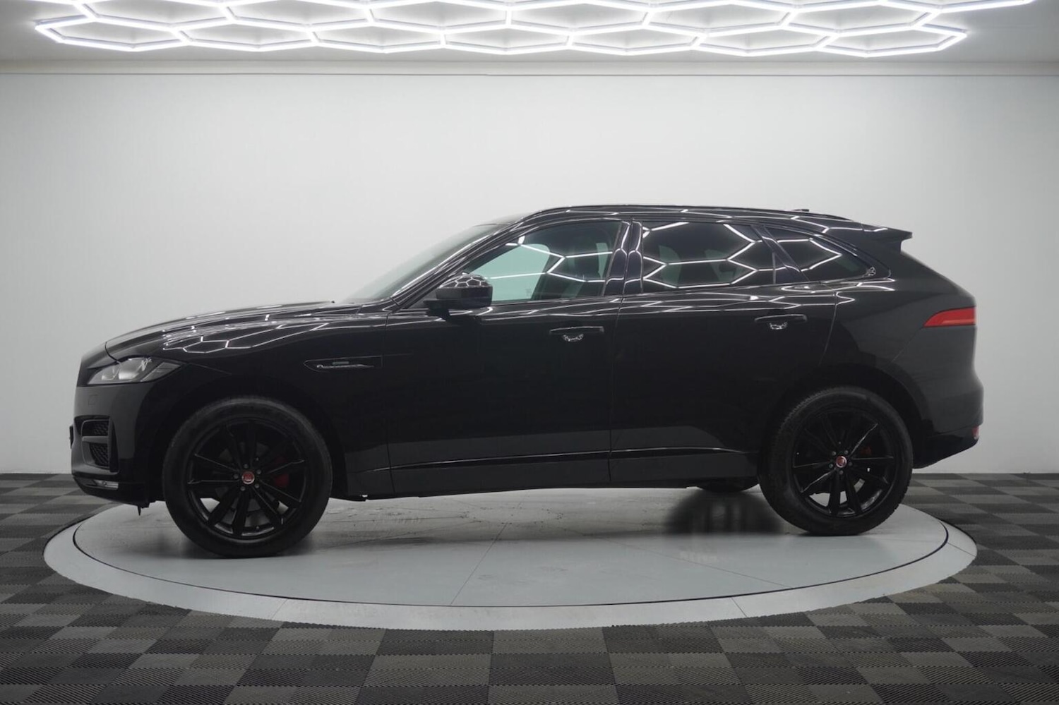 Used Jaguar F-Pace 2018 for sale - 77237084: Photo 23