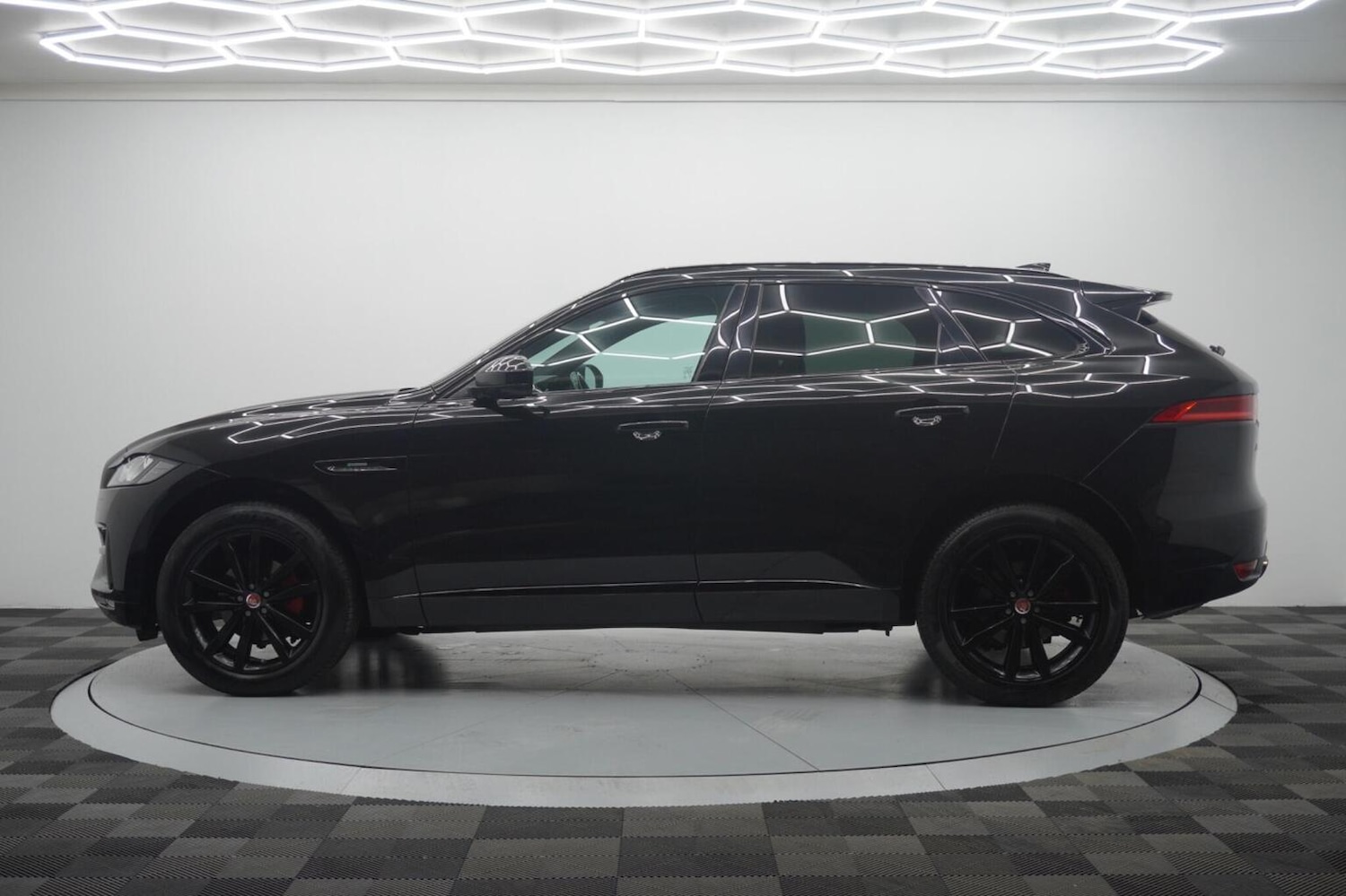 Used Jaguar F-Pace 2018 for sale - 77237084: Photo 24