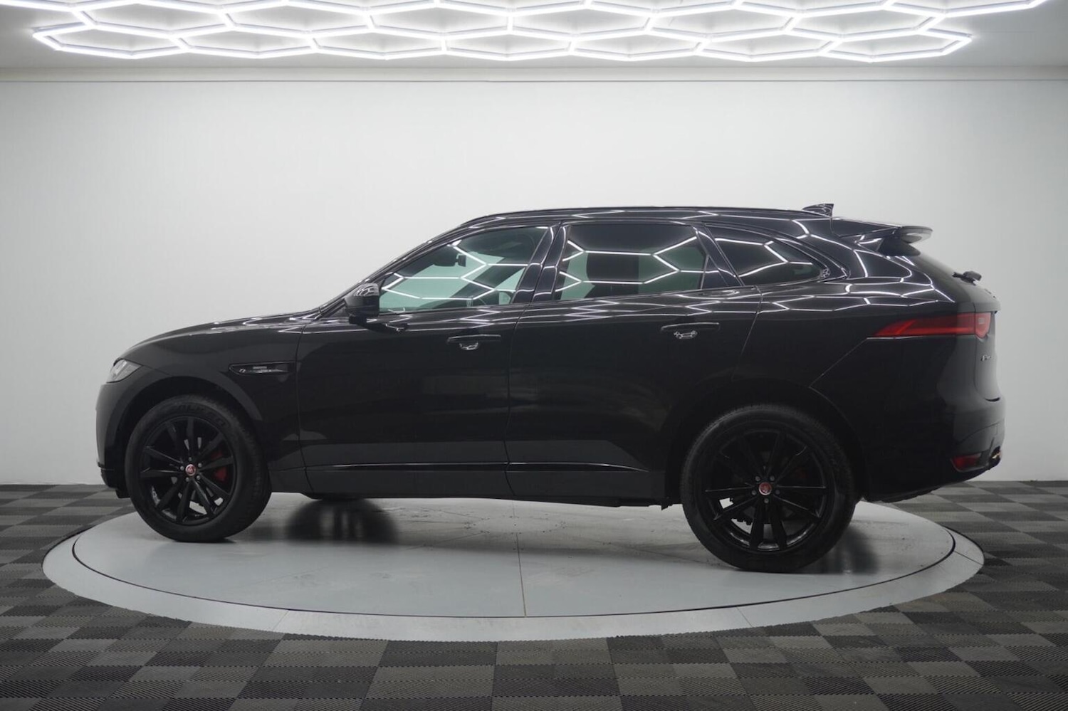 Used Jaguar F-Pace 2018 for sale - 77237084: Photo 27