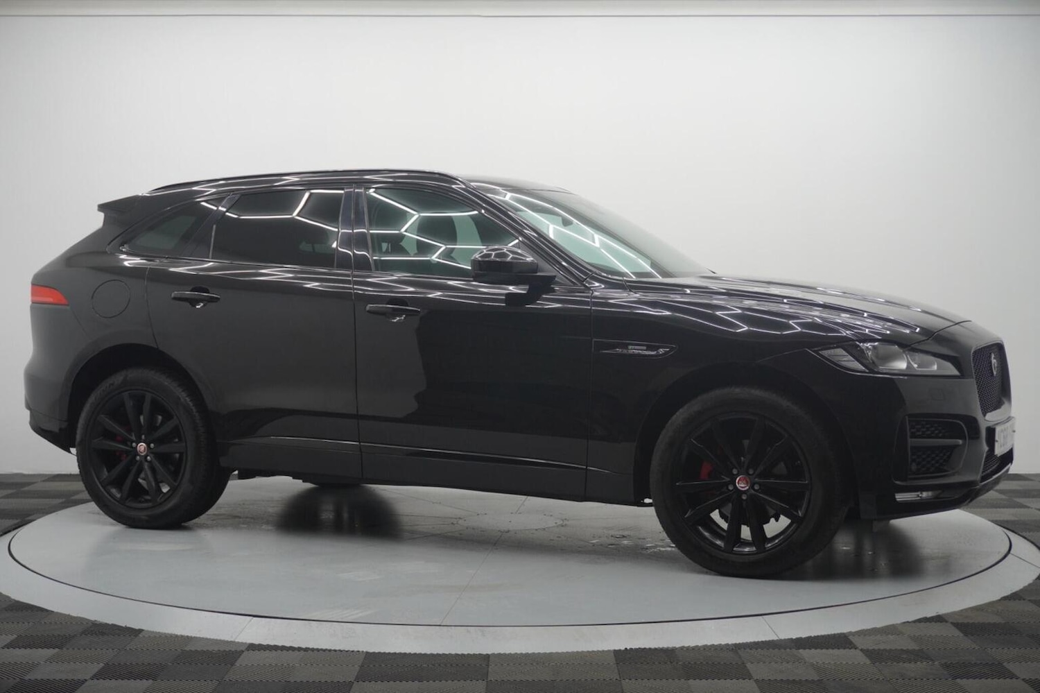 Used Jaguar F-Pace 2018 for sale - 77237084: Photo 28
