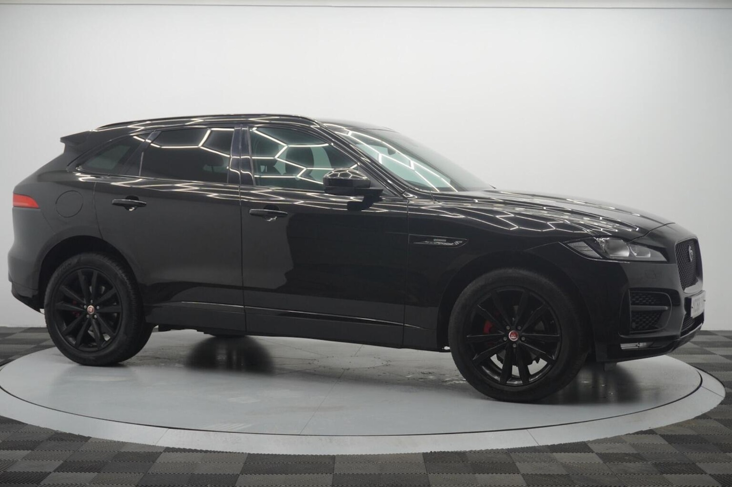 Used Jaguar F-Pace 2018 for sale - 77237084: Photo 29