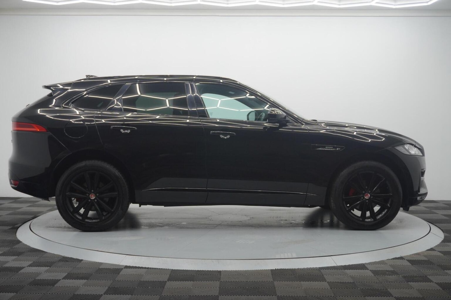 Used Jaguar F-Pace 2018 for sale - 77237084: Photo 30