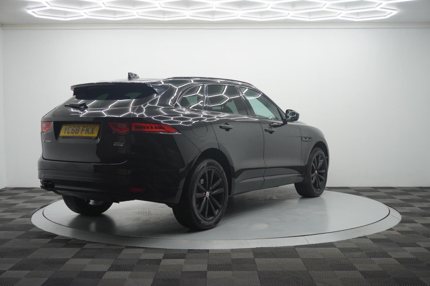 Used Jaguar F-Pace 2018 for sale - 77237084: Photo 37