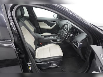 Used Jaguar F-Pace 2018 for sale - 77237084: Photo