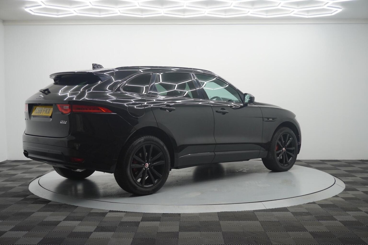 Used Jaguar F-Pace 2018 for sale - 77237084: Photo 40