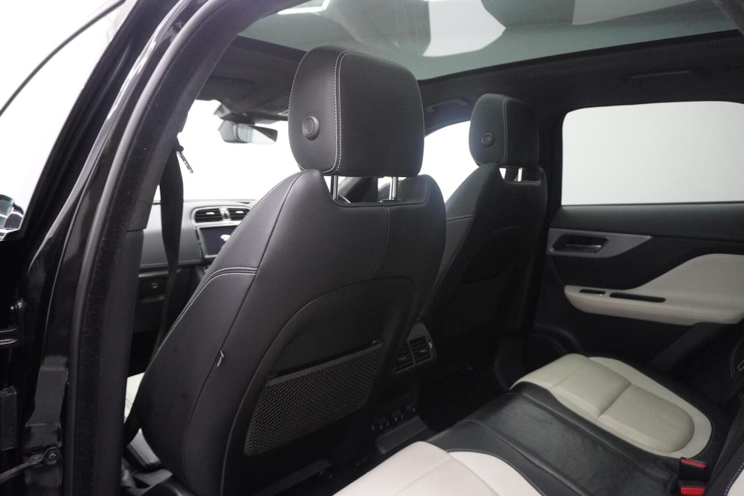 Used Jaguar F-Pace 2018 for sale - 77237084: Photo 45