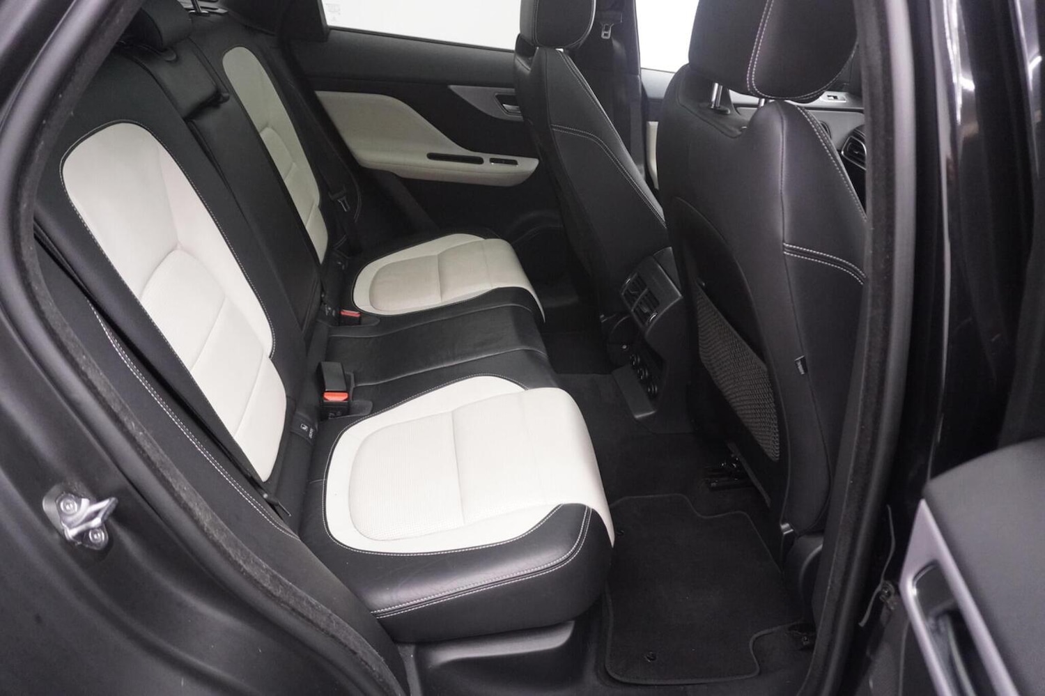 Used Jaguar F-Pace 2018 for sale - 77237084: Photo 47