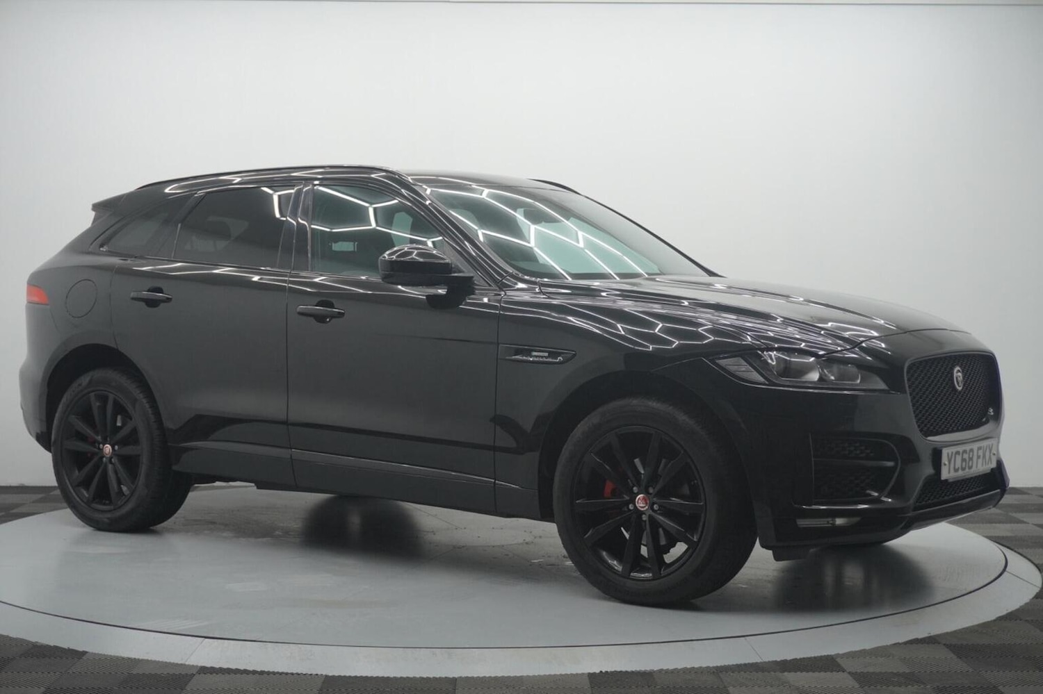 Used Jaguar F-Pace 2018 for sale - 77237084: Photo 67