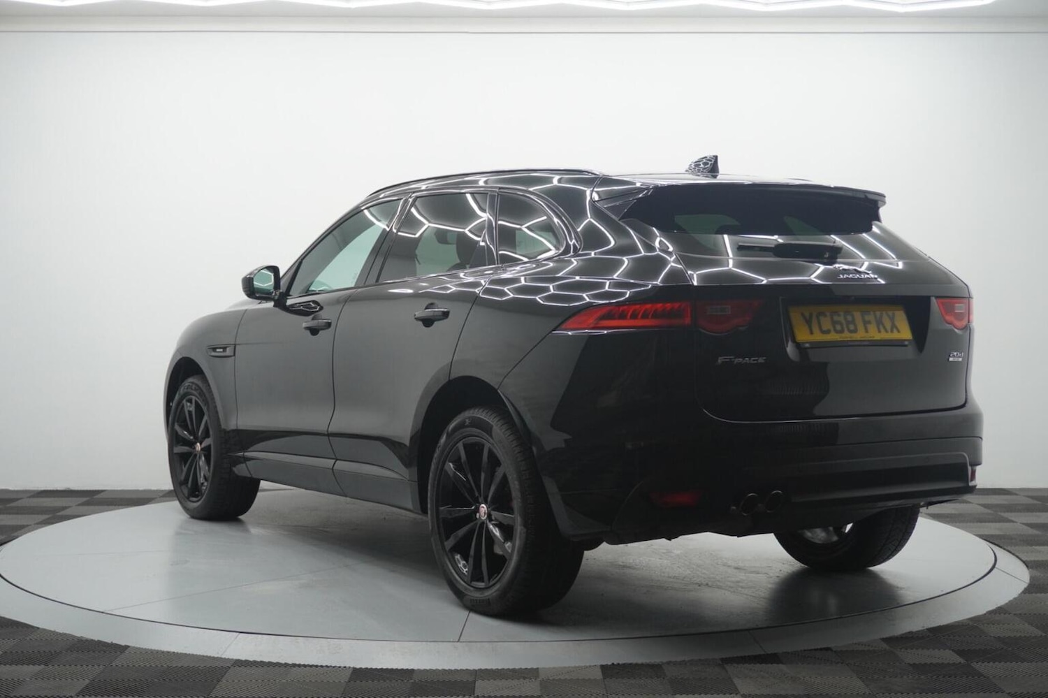 Used Jaguar F-Pace 2018 for sale - 77237084: Photo 7