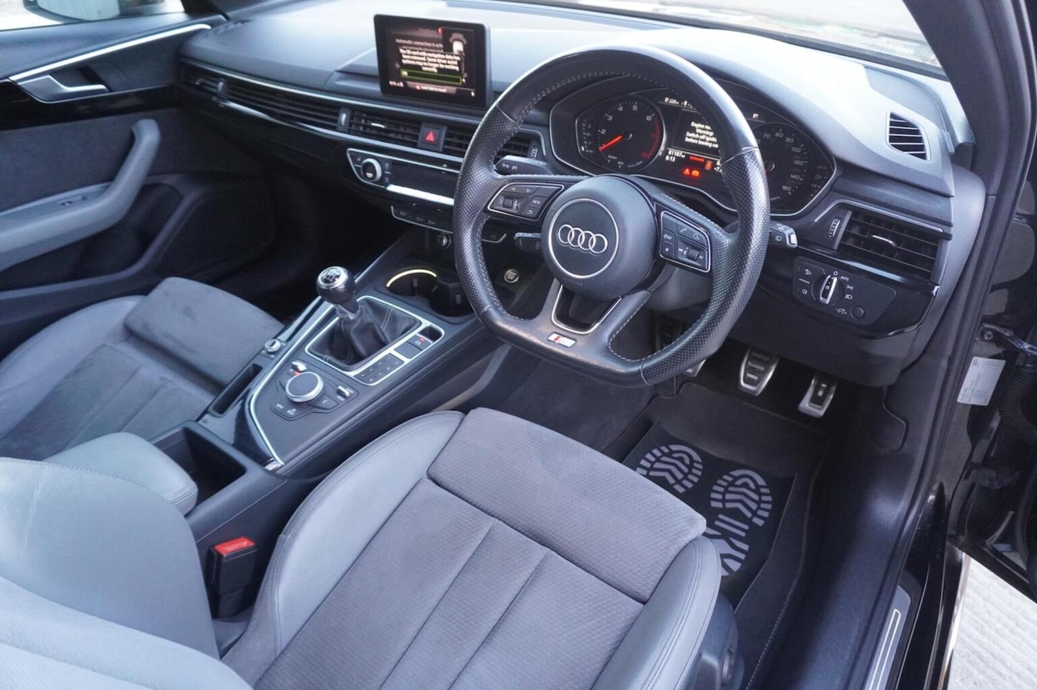 Used Audi A4 Avant 2017 for sale - 76347249: Photo 15