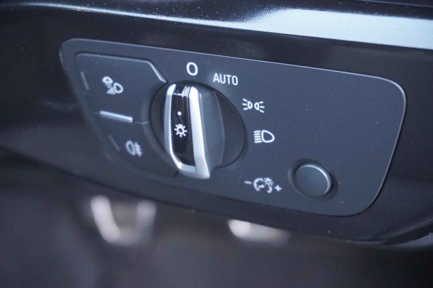 Used Audi A4 Avant 2017 for sale - 76347249: Photo 25