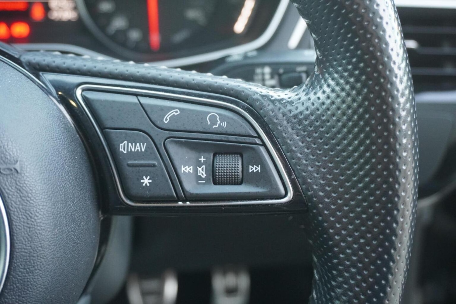 Used Audi A4 Avant 2017 for sale - 76347249: Photo 26