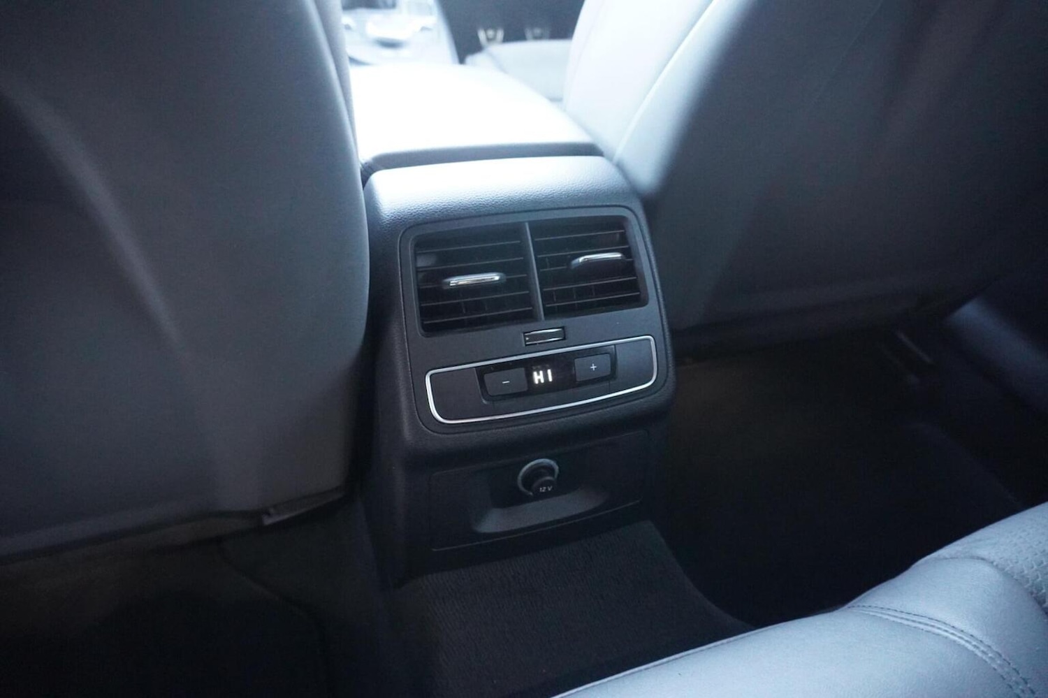 Used Audi A4 Avant 2017 for sale - 76347249: Photo 27