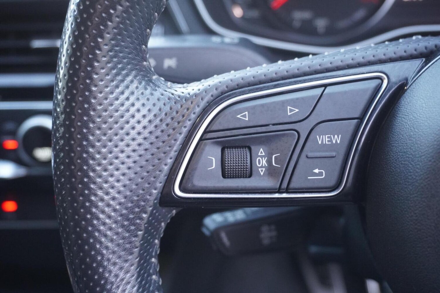 Used Audi A4 Avant 2017 for sale - 76347249: Photo 28