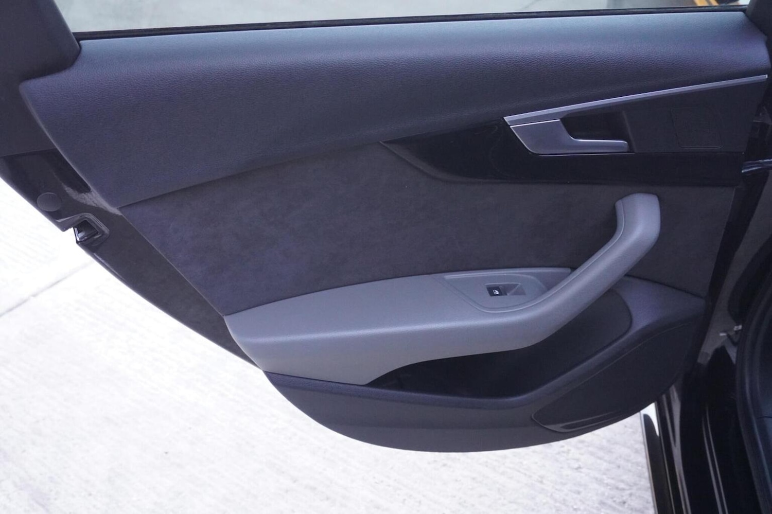 Used Audi A4 Avant 2017 for sale - 76347249: Photo 31