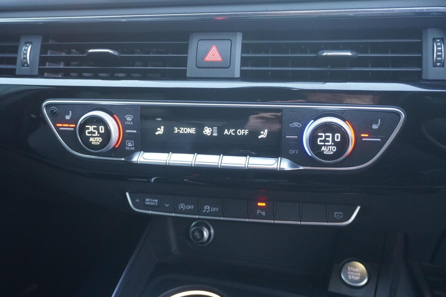 Used Audi A4 Avant 2017 for sale - 76347249: Photo 37