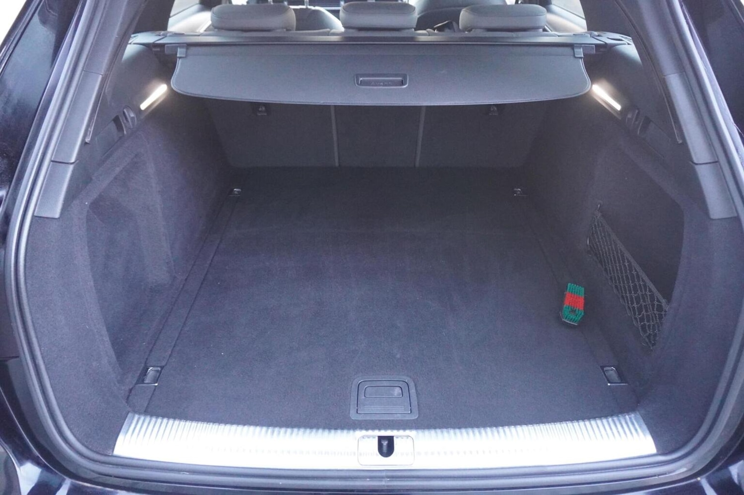 Used Audi A4 Avant 2017 for sale - 76347249: Photo 39