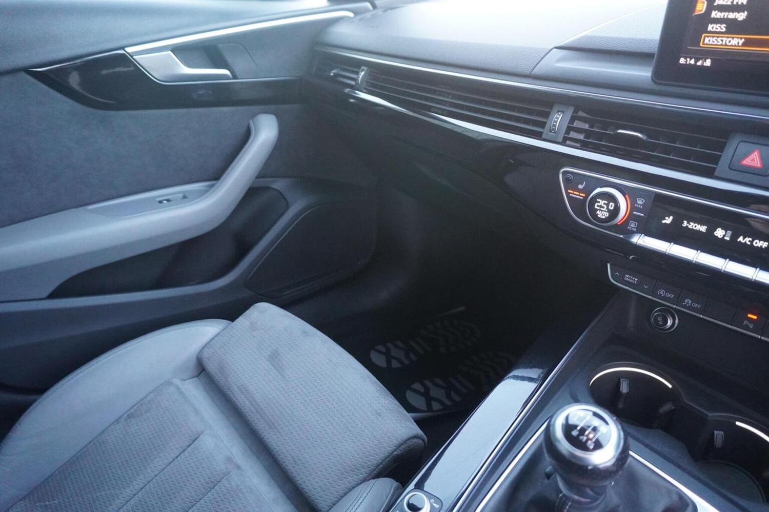 Used Audi A4 Avant 2017 for sale - 76347249: Photo 43